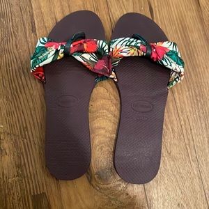 Sandals Havaianas size 10 floral